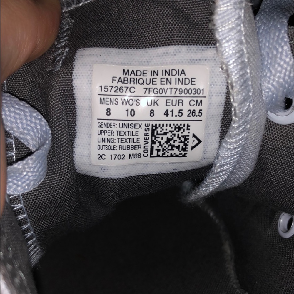 Converse - Picture 2 of 2